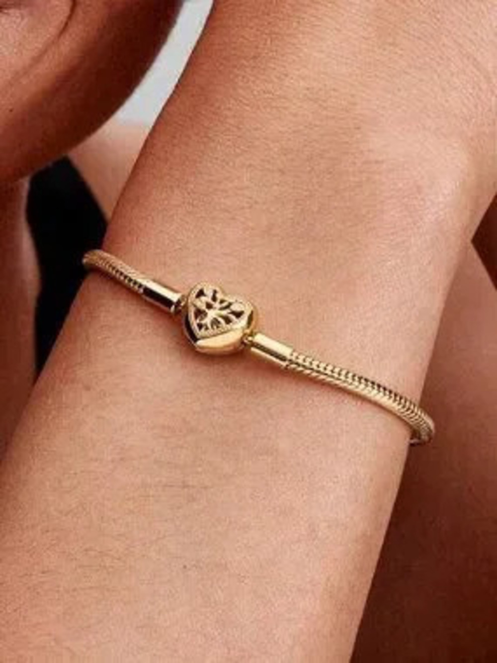 Pandora Family Tree Heart Clasp Snake Chain Bracelet